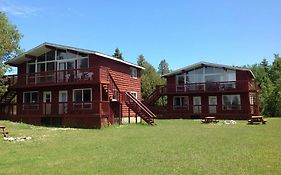 Tobermory Lodge & Motel